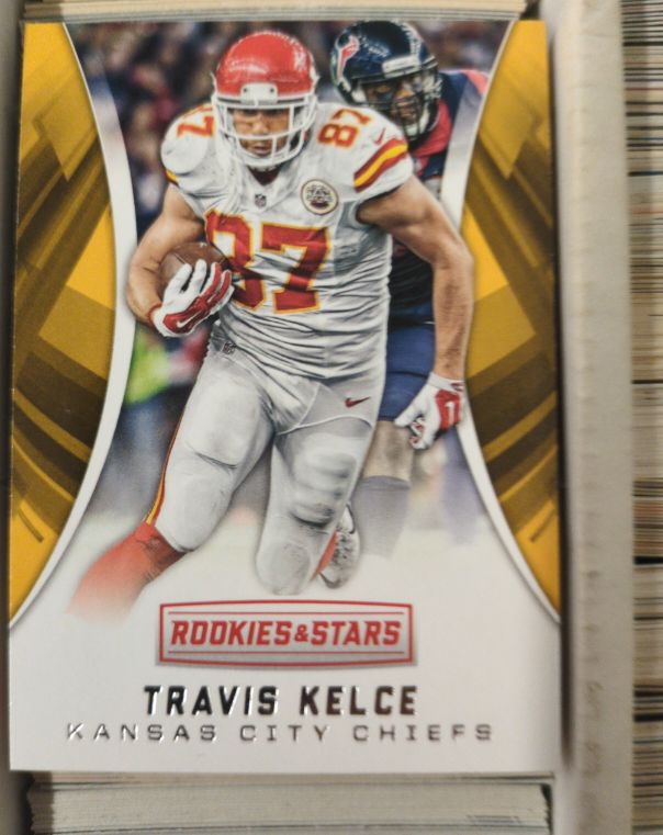 2016 Panini Rookies & Stars #68 Travis Kelce — front