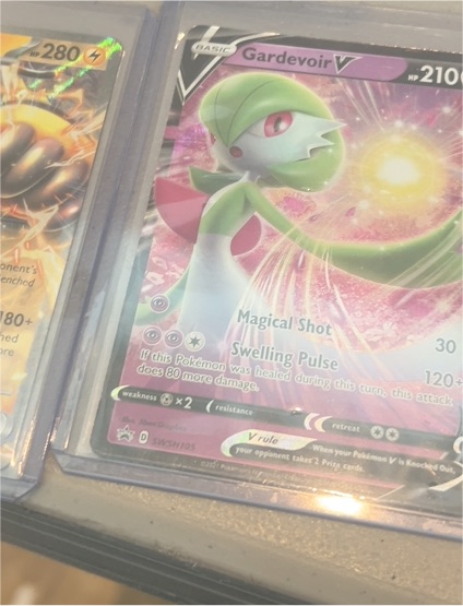 2021 Pokémon TCG SWSH #SWSH105 Gardevoir V — front