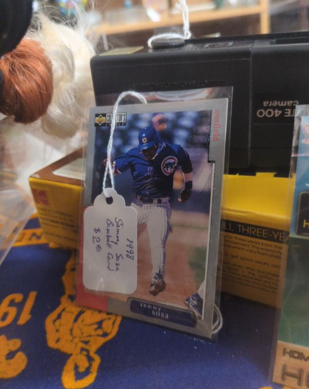 1998 Upper Deck Collector's Choice Sammy Sosa — front