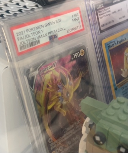2021 Pokémon SWSH BSP #183 Jolteon V — front