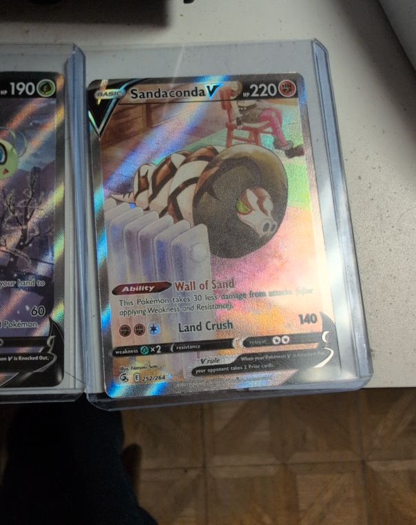2021 Pokémon SWSH Fusion Strike #252 Sandaconda V — front
