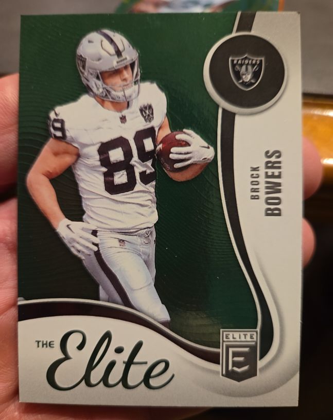2025 Panini Donruss Elite #10 Brock Bowers The Elite — front