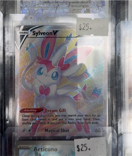 2021 Pokémon Sylveon V #183 — front