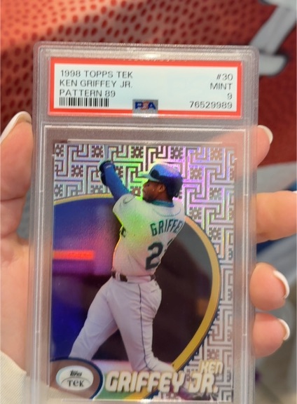1998 Topps Tek #30 Ken Griffey Jr. — front