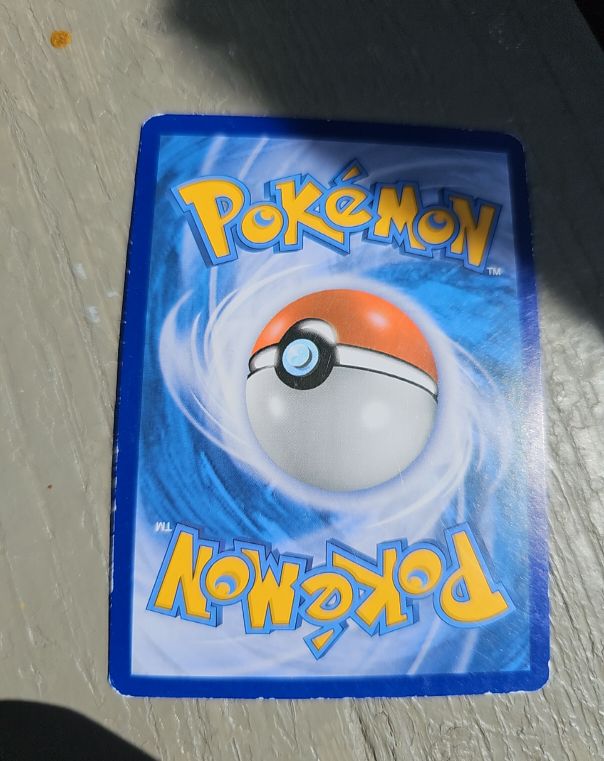 Pokémon Poké Ball Card — front
