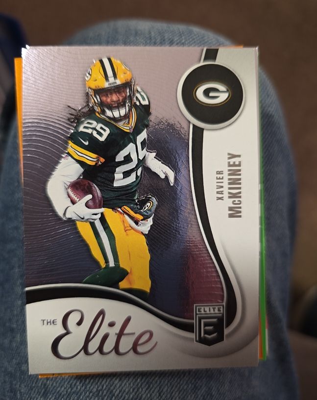 2025 Panini Donruss Elite #4 Xavier McKinney — front