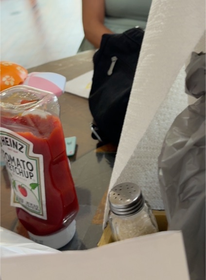Heinz Tomato Ketchup Bottle — front