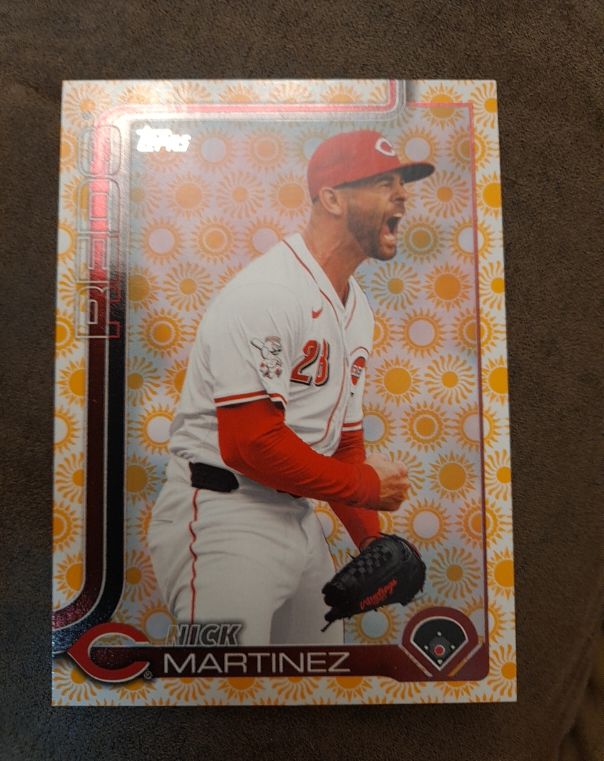 2025 Topps Series Two Baseball Holiday Sun Parallel #696 Nick Martinez — front