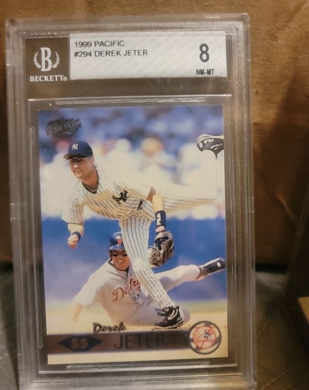 1999 Pacific #294 Derek Jeter — front