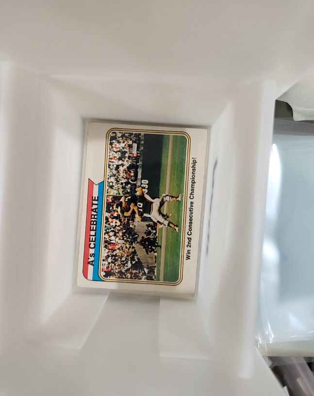 1972 Topps #442 A's Celebrate Win 2nd Consecutive Championship — front