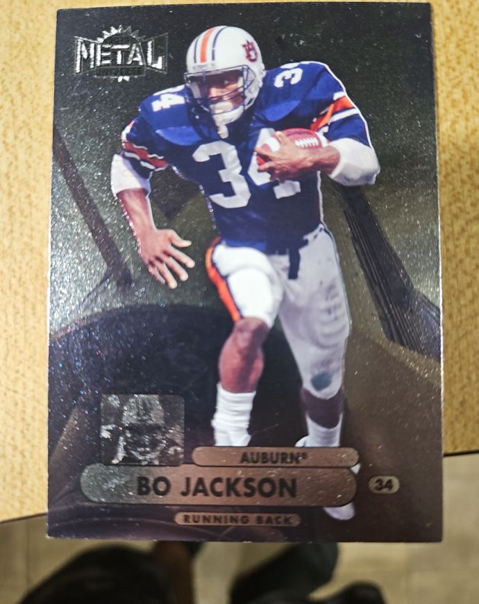 1998 Skybox Metal Universe #34 Bo Jackson — front