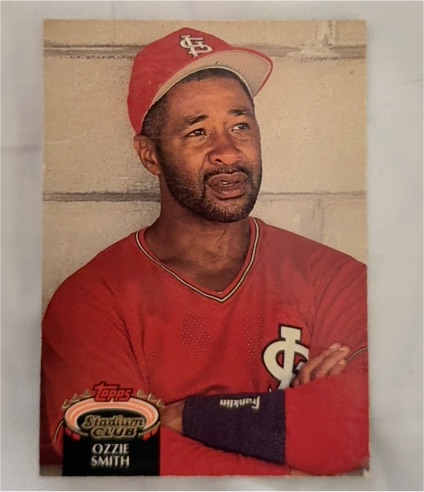 1992 Topps Stadium Club #680 Ozzie Smith — front