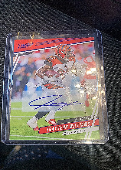 2020 Panini Prestige #17 Trayveon Williams Xtra Points Signatures — front
