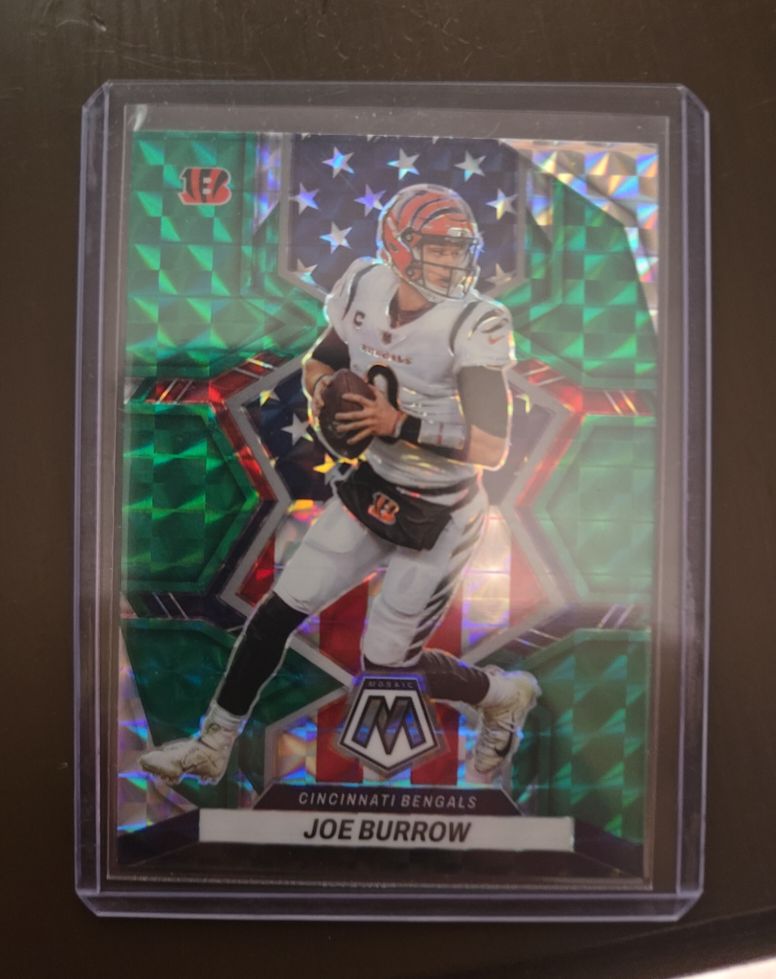 2022 Panini Mosaic #255 Joe Burrow — front