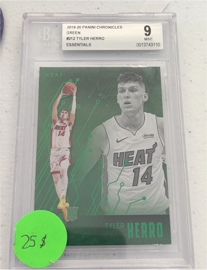 2019-20 Panini Chronicles Essentials #212 Tyler Herro — front