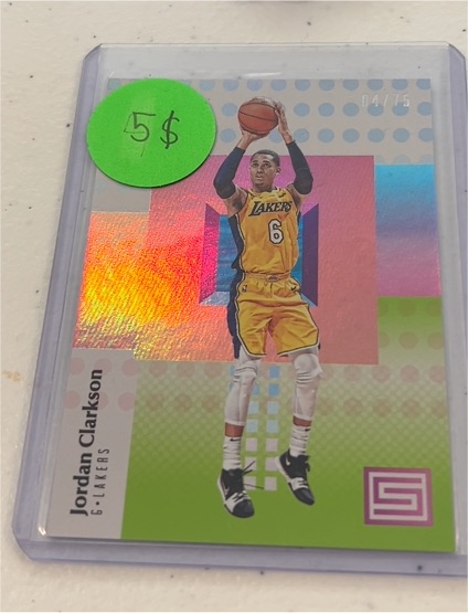 2017-18 Panini Status #6 Jordan Clarkson — front