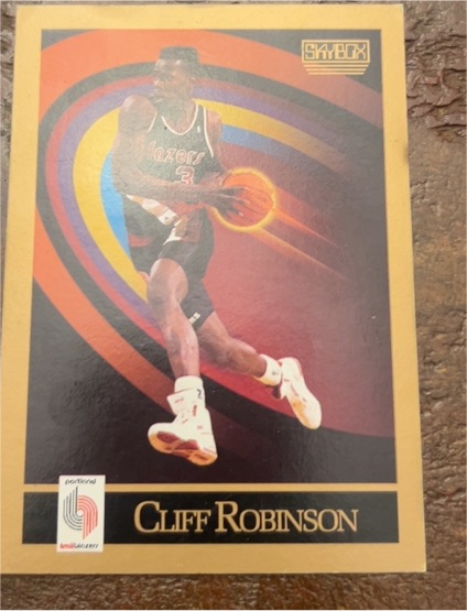 1990-91 SkyBox #239 Cliff Robinson — front