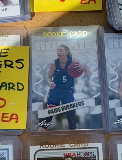 2023 Leaf Special Release Prized Rookie #18 Paige Bueckers — front