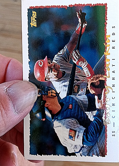 1995 Topps #350 Barry Larkin — front