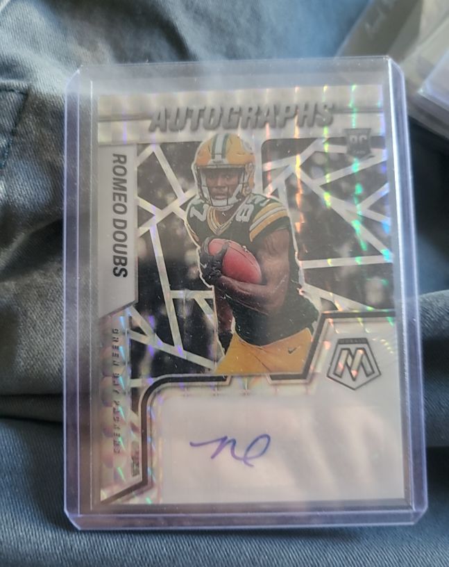 2022 Panini Mosaic #RAM-RD Romeo Doubs Rookie Autographs Silver Mosaic Prizm — front