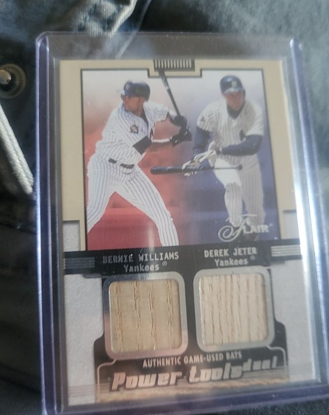 2002 Fleer Flair Power Tools Dual Bat Relic # Bernie Williams / Derek Jeter — front