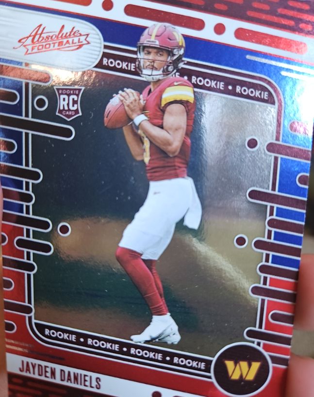 2024 Panini Absolute #102 Jayden Daniels — front