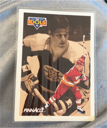 1991 Pinnacle The Idols #392 Bobby Orr — front