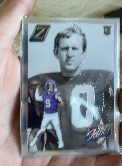 2024 Panini Zenith Idols #9 J.J. McCarthy / Fran Tarkenton Rookie Card — front