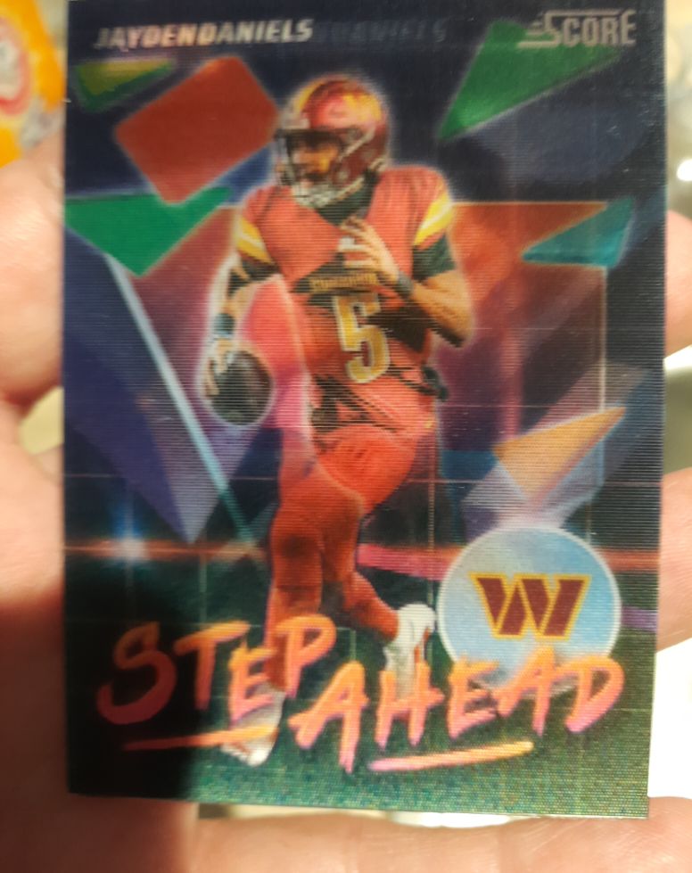 2025 Panini Score Step Ahead #Jayden Daniels — front