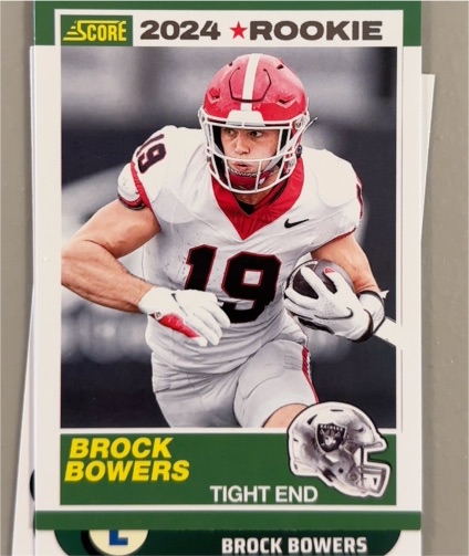 2024 Score #10 Brock Bowers Rookie — front