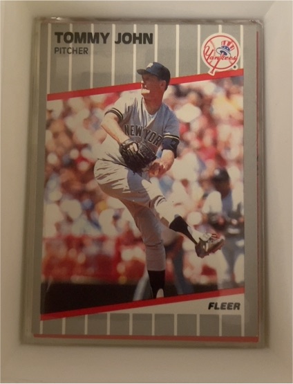1989 Fleer #255 Tommy John — front