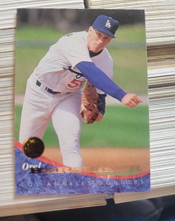 1994 Leaf #16 Orel Hershiser — front