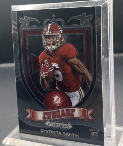 2021 Panini Prizm Draft Picks Crusade #165 DeVonta Smith — front