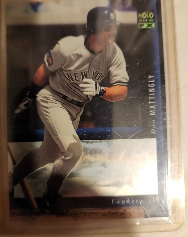 1994 SP Holoview FX #25 Don Mattingly — front
