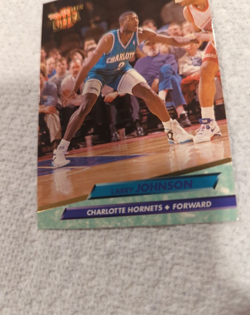 1992-93 Fleer Ultra #21 Larry Johnson — front