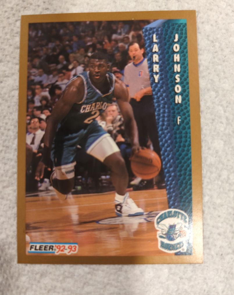 1992-93 Fleer #25 Larry Johnson — front
