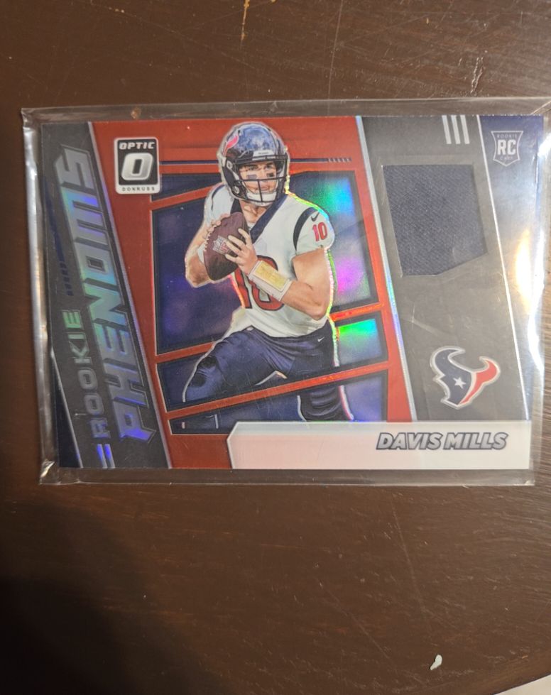2021 Donruss Optic Rookie Phenoms Red Prizm Patch #RPH-22 Davis Mills — front