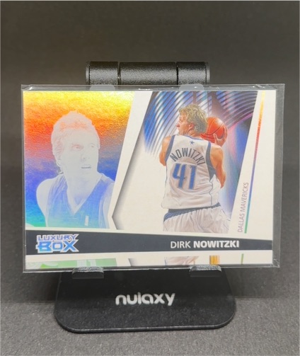 2005-06 Topps Luxury Box #41 Dirk Nowitzki — front