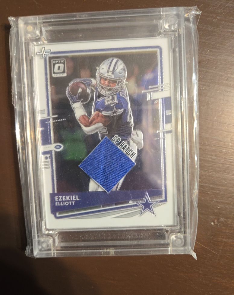 2022 Donruss Optic Ezekiel Elliott SP Patch — front