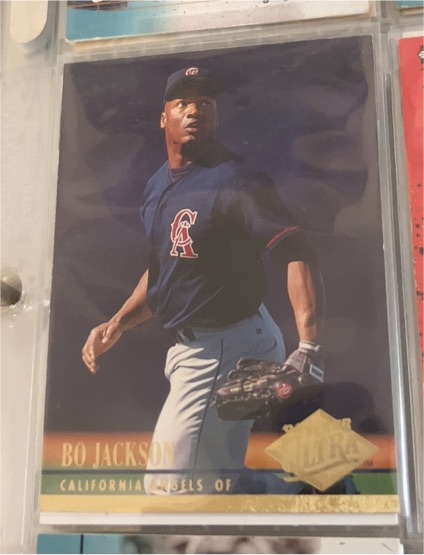 1994 Fleer Ultra #330 Bo Jackson — front