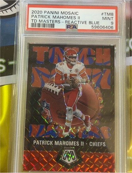 2020 Panini Mosaic #TM8 Patrick Mahomes II TD Masters Reactive Blue — front