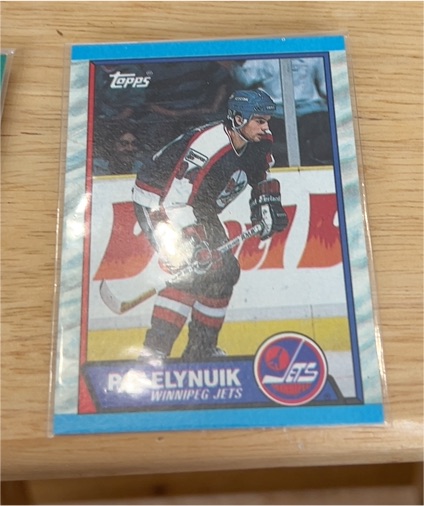 1989-90 Topps #94 Pat Elynuik — front
