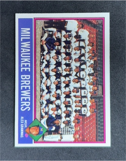 1976 Topps #606 Milwaukee Brewers / Alex Grammas — front