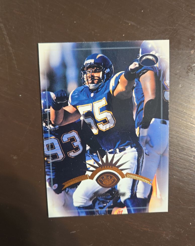 1997 Leaf #94 Junior Seau — front