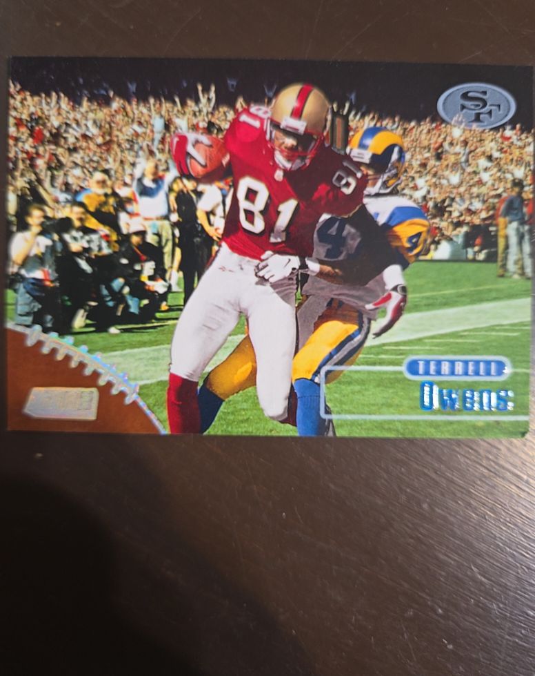 1998 Topps Stadium Club #38 Terrell Owens — front
