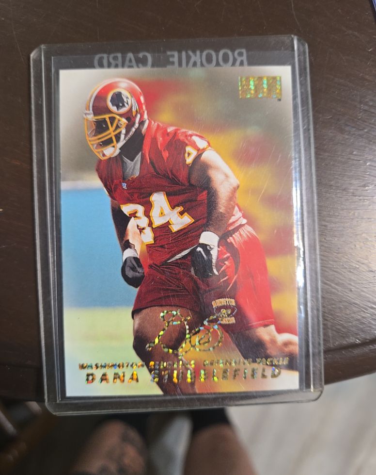 1995 Fleer Metal #34 Dana Stubblefield — front