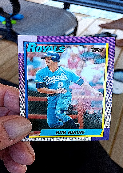 1990 Topps #671 Bob Boone — front