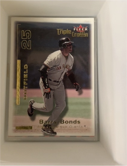 2001 Fleer Triple Crown #9 Barry Bonds — front