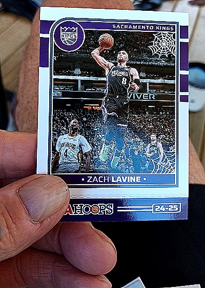 2024-25 Panini NBA Hoops #28 Zach LaVine — front