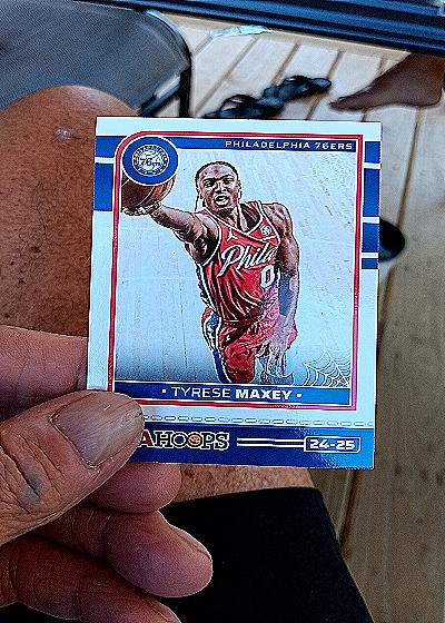 2024-25 Panini NBA Hoops #195 Tyrese Maxey — front